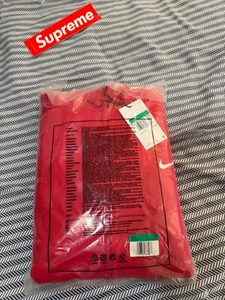 Sudadera con Capucha Supreme®/Nike® Cremallera Roja SS25 Talla XL - Imagen 1 de 4