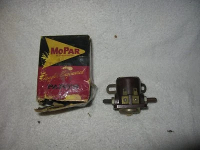 Solenoide de arranque Valiant Plymouth 1960-62 nuevo de stock Foto 1 de 2