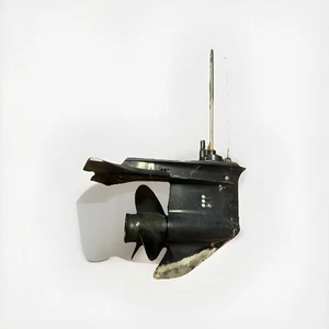 Johnson Evinrude Lower Unit 50 60 70 HP 3 Cylinder 1989-2001 2 Stroke Gearcase - Picture 1 of 9