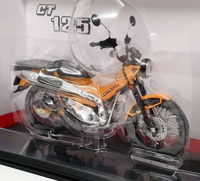 Aoshima 1/12 Scale 11184-3500 - Honda CT125 Motorcycle - Yellow - Image 1 of 4