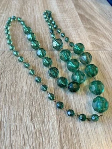 Green Lucite Facuted Bead Necklace ~ 86cm ~ Vintage - Picture 1 of 5
