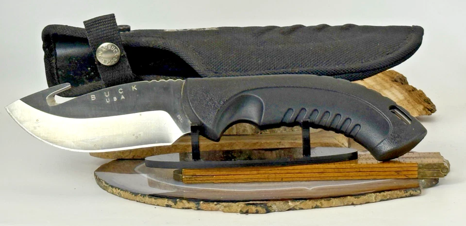 Buck USA (2012) 693 Omni Hunter w/Gut Hook Feature and sheath--2689.25 - Image 1 of 4