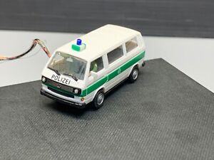 Volkswagen VW T3 Polizei Bus mit MEGA Beleuchtung Personen Wagen Herpa H0 1:87