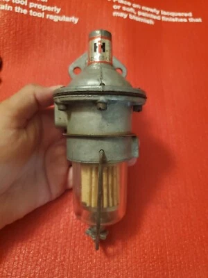 International Harvester Mechanical Fuel Pump With Glass Bowl 326085 C92 Truck - Image 1 of 4