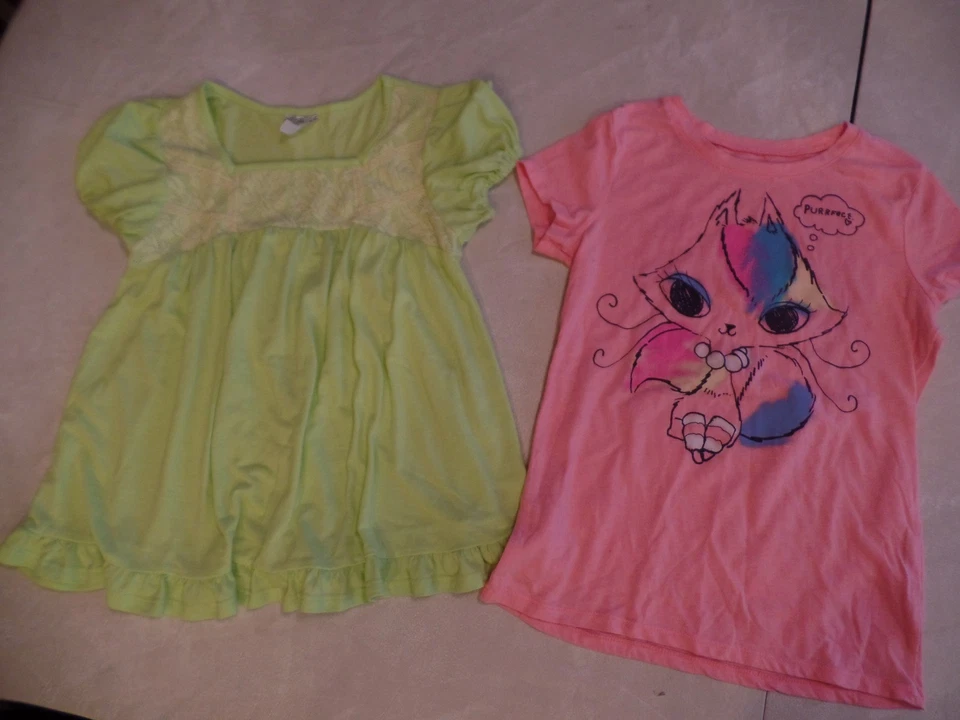 2 niñas S/S CAMISAS ANTIGUAS AZUL MARINO FIRMADAS D gato ENCAJE VERDE LIMA elegante TALLA 8 verano Foto 1 de 1