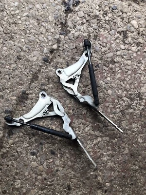 Par de bisagras de capó BMW MINI Cooper/S blanco pimienta R55 R56 R57 2751204 Foto 1 de 4