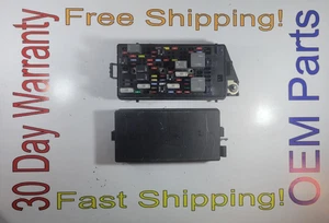 2008-2011 OEM 13599107 Buick Lucerne Cadillac DTS Fuse Box Relay Unit - Picture 1 of 3