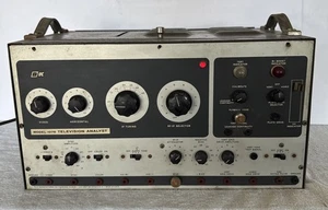 B And K Television Analyst Model 1076 Powers On Untested Vintage Made in USA - Picture 1 of 21