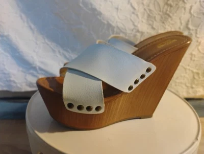 White Faux Cork Wedge Sandle Size 7 Upper Material Leather Upper - Image 1 of 4