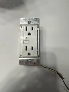 Intermatic HA01 Home Settings Z-Wave In-Wall Receptacle Outlet - Picture 1 of 2