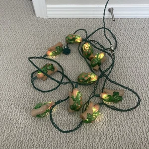 Rare Vintage Plastic Blow Mold Green Spotted Frogs String Of Lights 10.8 - Bild 1 von 10