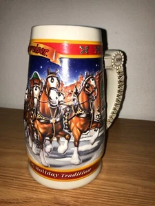 VINTAGE 1998 BUDWEISER CLYDESDALE HOLIDAY STEIN MUG CS389 CENTURY 1900-1999  - Bild 1 von 5