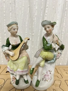 Copyright L & M Inc. Man & Woman Figurines Ceramic Colonial Statues - Picture 1 of 4