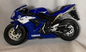1:18 Scale Maisto Yamaha Yzf R1 - Picture 1 of 6