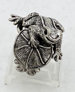 Sweet Romance USA Frog Lily Pad Adjustable Ring Sits Size 7 - Picture 1 of 9