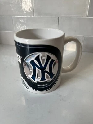 New York Yankees MLB Ceramic Coffee Mug Cup Baseball Collectible Liquid Logic - Image 1 of 4