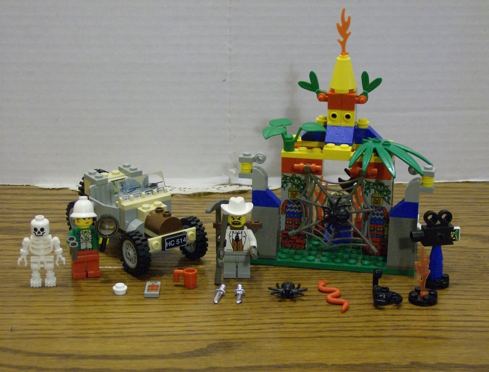 Lego 5936 Jungle Adventurers SPIDER'S SECRET Complete w/Instructions - Image 1 of 1