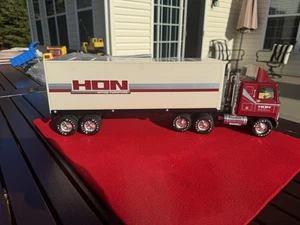 NYLINT  SEMI  CAB & TRAILER HON OFFICE FURNITURE - Picture 1 of 7
