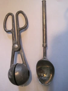 Vtg Cast Aluminum Round 2" Meatball /ICE CREAM SCOOP&SILVERPLATE ICE CREAM SCOOP - Picture 1 of 3