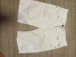 Shorts/Bermuda Farbe Weiß Größe XXL Bundweite 90cm Schrittlänge 34cm - Bild 1 von 7