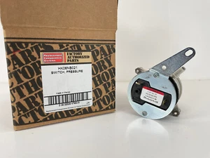 Pressostato porta ricambi autorizzato in fabbrica OEM HK06NB021 - Foto 1 di 5