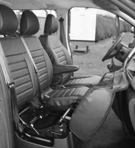 Coprisedili 2+1 per Opel Vivaro 2017-2022 - Lux Nero Ecopelle - Foto 1 di 3