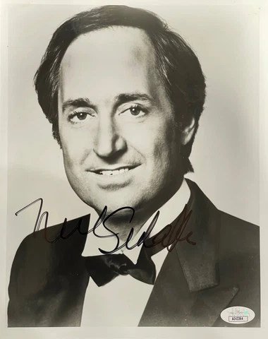 Neil Sedaka Autographed 8x10 Celebrity Photo (JSA) Cover