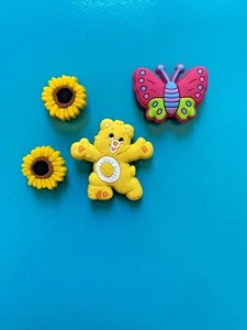 4 Oso Flor Sol Mariposa Zapato Dije Enchufe Botón Accesorios Compatible con Croc - Imagen 1 de 5