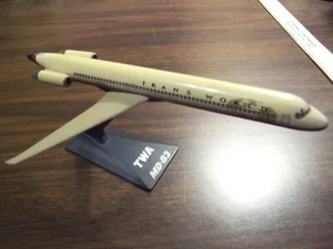 Modelo de avión de plástico TWA MD-83 N0302B 8" sin caja #R165 - Imagen 1 de 6