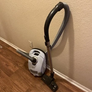 Miele Polaris Canister Vacuum Cleaner—Please See Photos - Picture 1 of 11