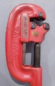 RIDGID 32820 Model 2A / 202 Heavy Duty Pipe Cutter 1/8” To 2”  - Picture 1 of 8