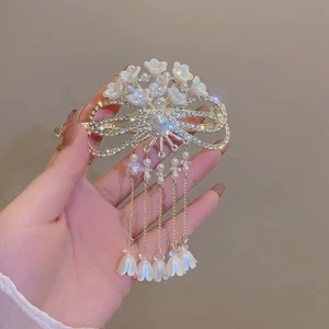 Elegant Butterfly Tassel Hairpin Retro Summer Hair Clip for Women's Fashion A1 - Picture 1 of 15