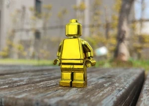 LEGO CHROME DARK GOLD AUTHENTIC CUSTOM HIGHEST QUALITY MONOCHROME MINIFIGURE - Picture 1 of 1