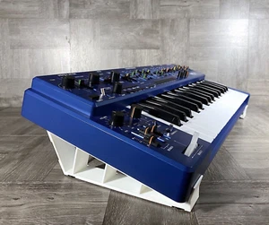 15º Stand for Behringer MS-1 / MS101 Analog Synthesizer - Roland SH 101 - WHITE - Picture 1 of 10