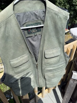 ORVIS Munitions Soft Leather Suede Vest Green Hunting Fishing Men's Size Large - Image 1 of 4