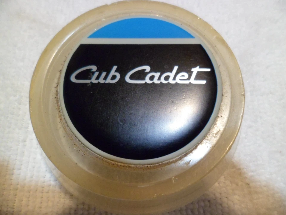 Cub Cadet SGT 超级方向盘帽 1772 1872 1572 2072 很好!!! — 第 1/4 张图片