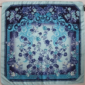 ποΈ Authentic VERSACE *ROSES* FLORAL & BAROQUE Print 100% SILK Scarf Foulard - Picture 1 of 8