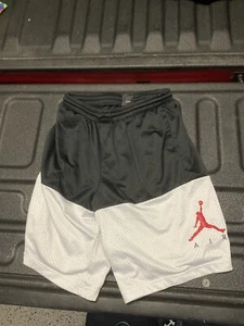JORDAN Youth Black Basketball Shorts Size XL Vintage 90s - Picture 1 of 8