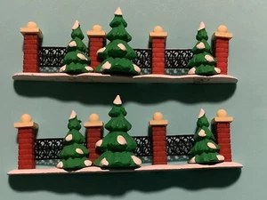 Weihnachtsdorf 2-teiliges Set Zäune mit Baum gesäumt Hof Abt. 56 - Bild 1 von 6