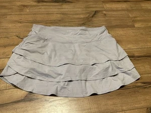 ATHLETA Swagger Tier Ruffle Skirt Skort Gray Tennis Pickleball Golf Size Medium - Picture 1 of 7