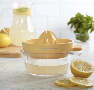 Exprimidor de cítricos KitchenAid taza medidora transparente tapa amarilla 18 oz apto para lavavajillas Foto 1 de 4