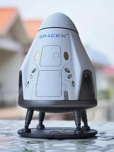CrewDragon model in 1:55 scale SpaceX - Picture 1 of 15