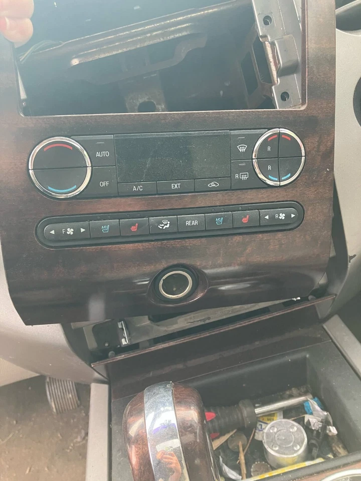 Controle climático Ford Expedition 2010; OEM - Imagem 1 de 1