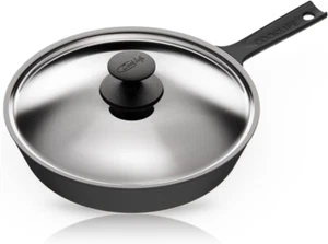 NEU! Cooklife 10" glatte Gusseisen Pfanne mit Edelstahldeckel, vorgewürzt - Bild 1 von 18