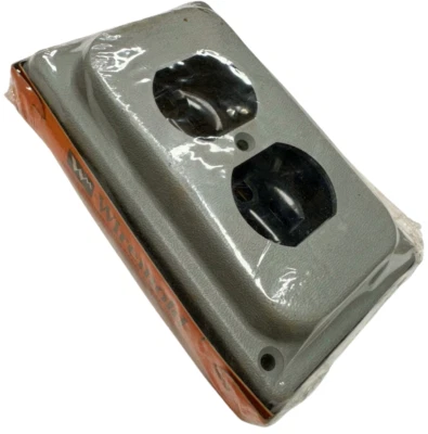 Wiremold 1543GL Grounding Duplex Receptacle Box, 15A, 125V *Free Shipping* - Image 1 of 4