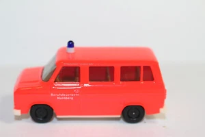 fw1812, Herpa Ford Transit Feuerwehr Berufsfeuerwehr Nürnberg leuchtrot TOP 1:87 - Bild 1 von 6