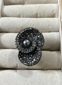 Lia Sophia Kiam Jenny Ring Resin Pearl Black and Clear Cut Crystals Size 5 - Picture 1 of 9