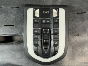 15-18 PORSCHE MACAN OVERHEAD CONSOLE MAP LIGHT LAMP CENTER SUN ROOF SWITCH OEM - Picture 1 of 6