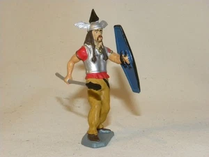 VINTAGE FIGURINE STARLUX DE L'ANTIQUITE GUERRIER GAULOIS AVEC LANCE ET BOUCLIER - Picture 1 of 8