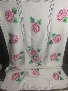 Rosa weiße Blumen Rose gehäkelt afghanische Überwurfdecke Quasten - Bild 1 von 12